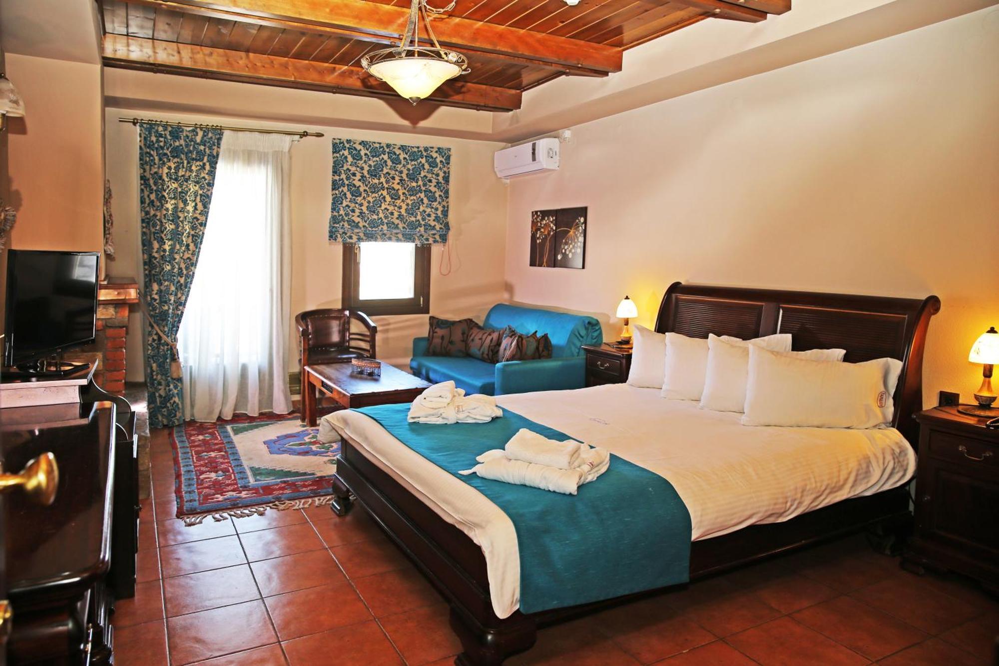 Pandion Luxury Boutique Hotel & Suites With Spa Neochori  Bilik gambar